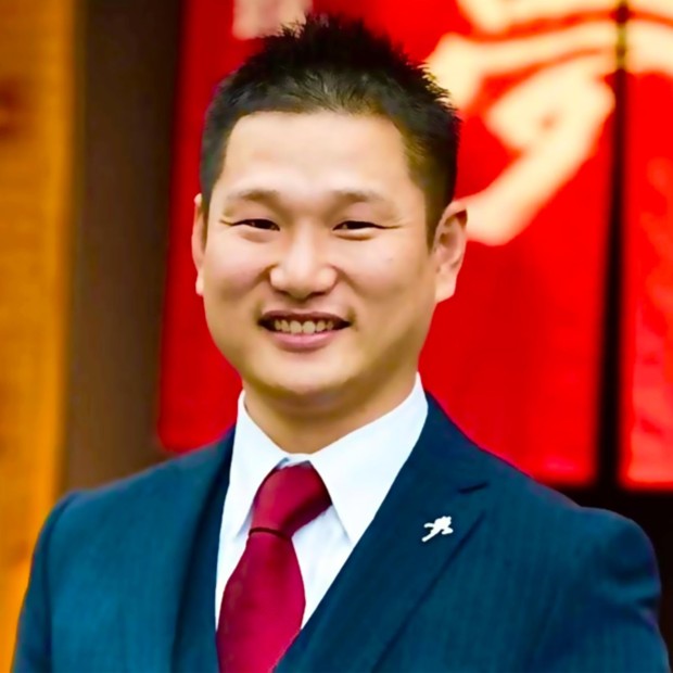 秋川 俊光